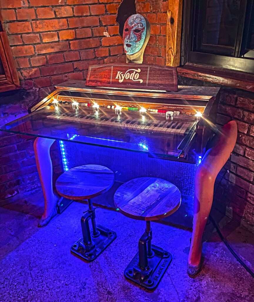 Adam Hunt’s Extreme Art of Sustainability: Bad Mama Keelung