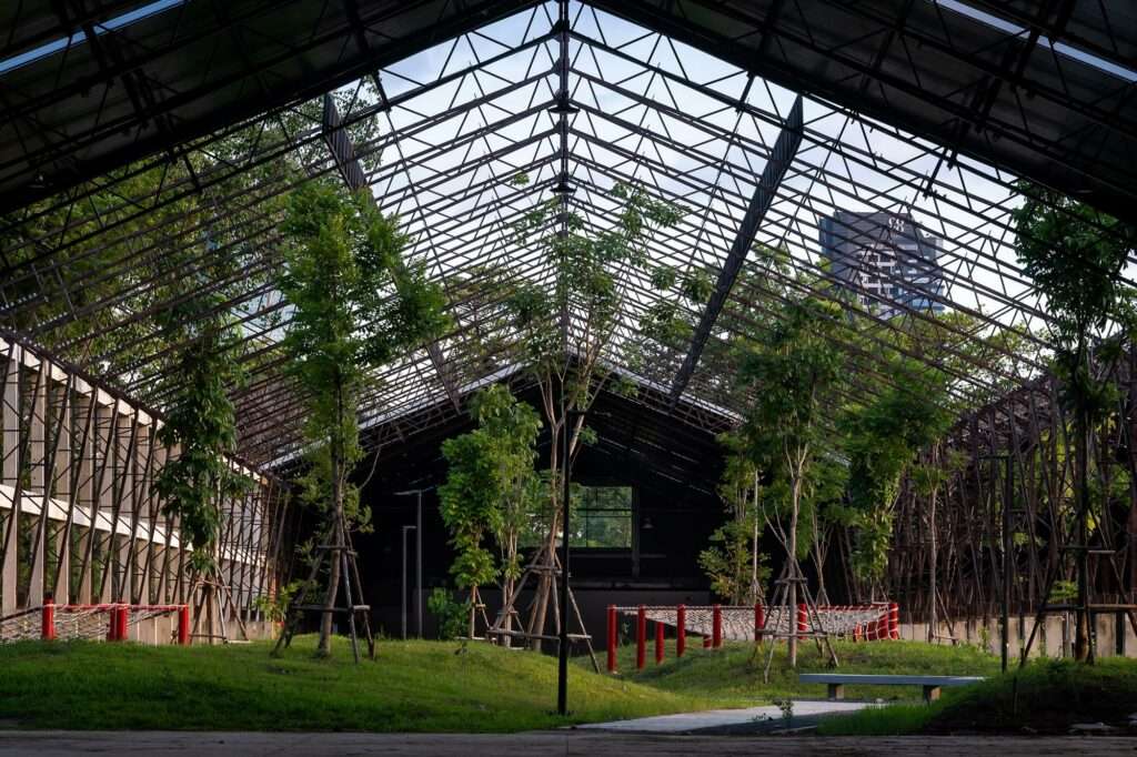 Photo credit: Royal Thai Army - 1st Development Division, Sarakadee Magazine, Mr.Srirath Somsawat