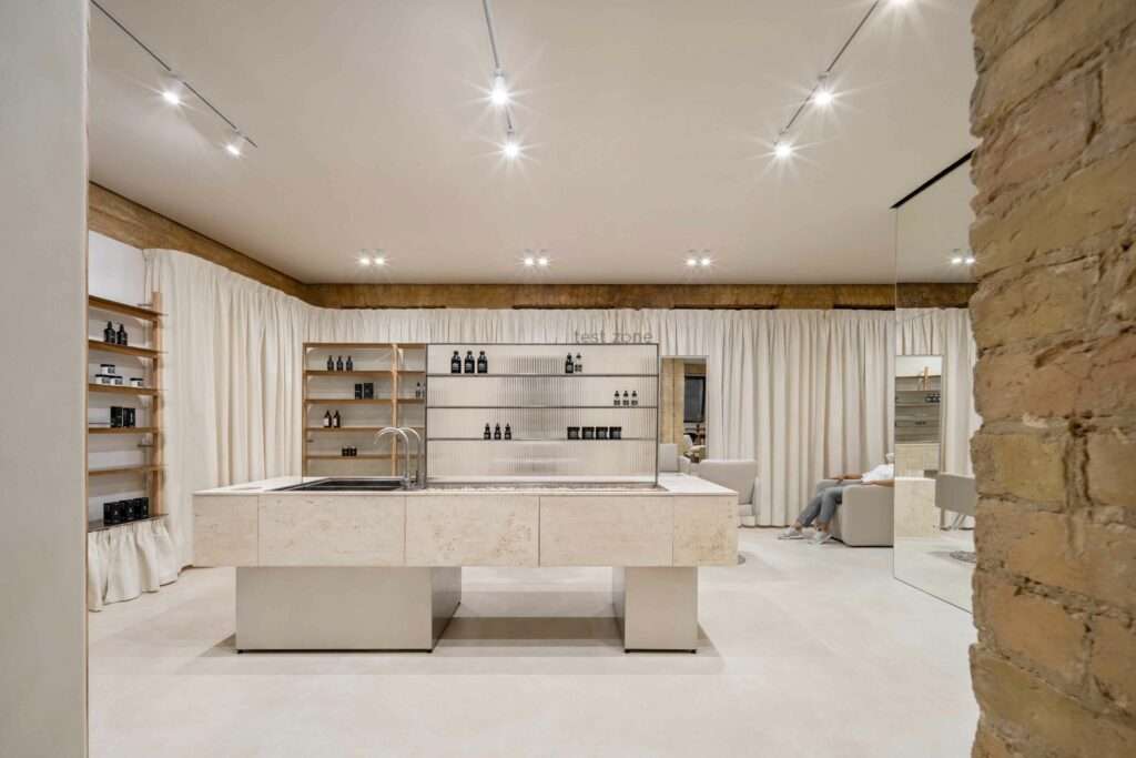 Photo credit: Andriy Bezuglov @bezuglov