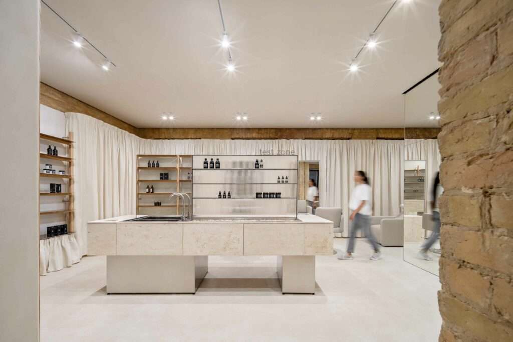 Photo credit: Andriy Bezuglov @bezuglov