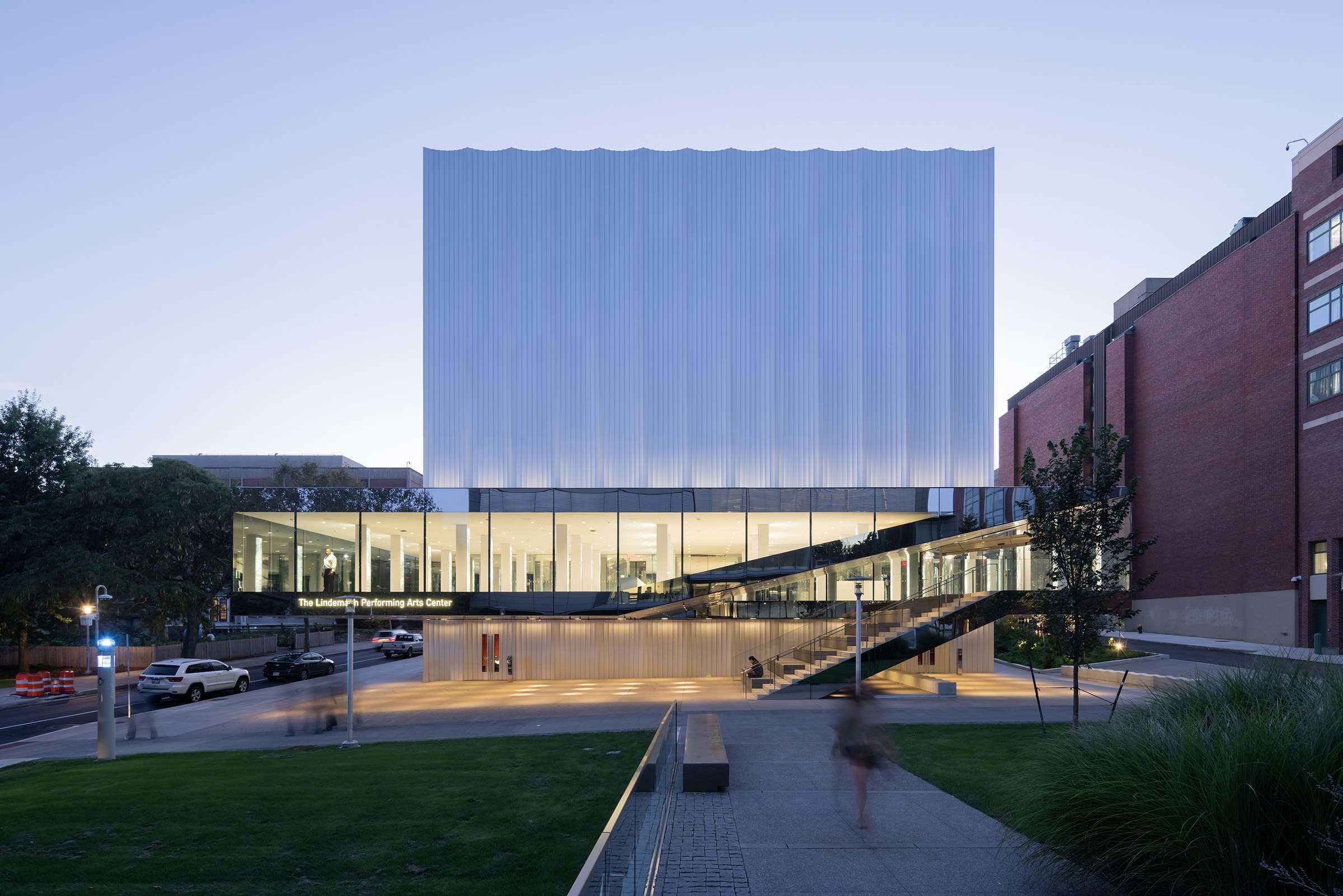 The Lindemann Performing Arts Center at Brown University. L'Observatoire International. Photo Credits: Iwan Baan.