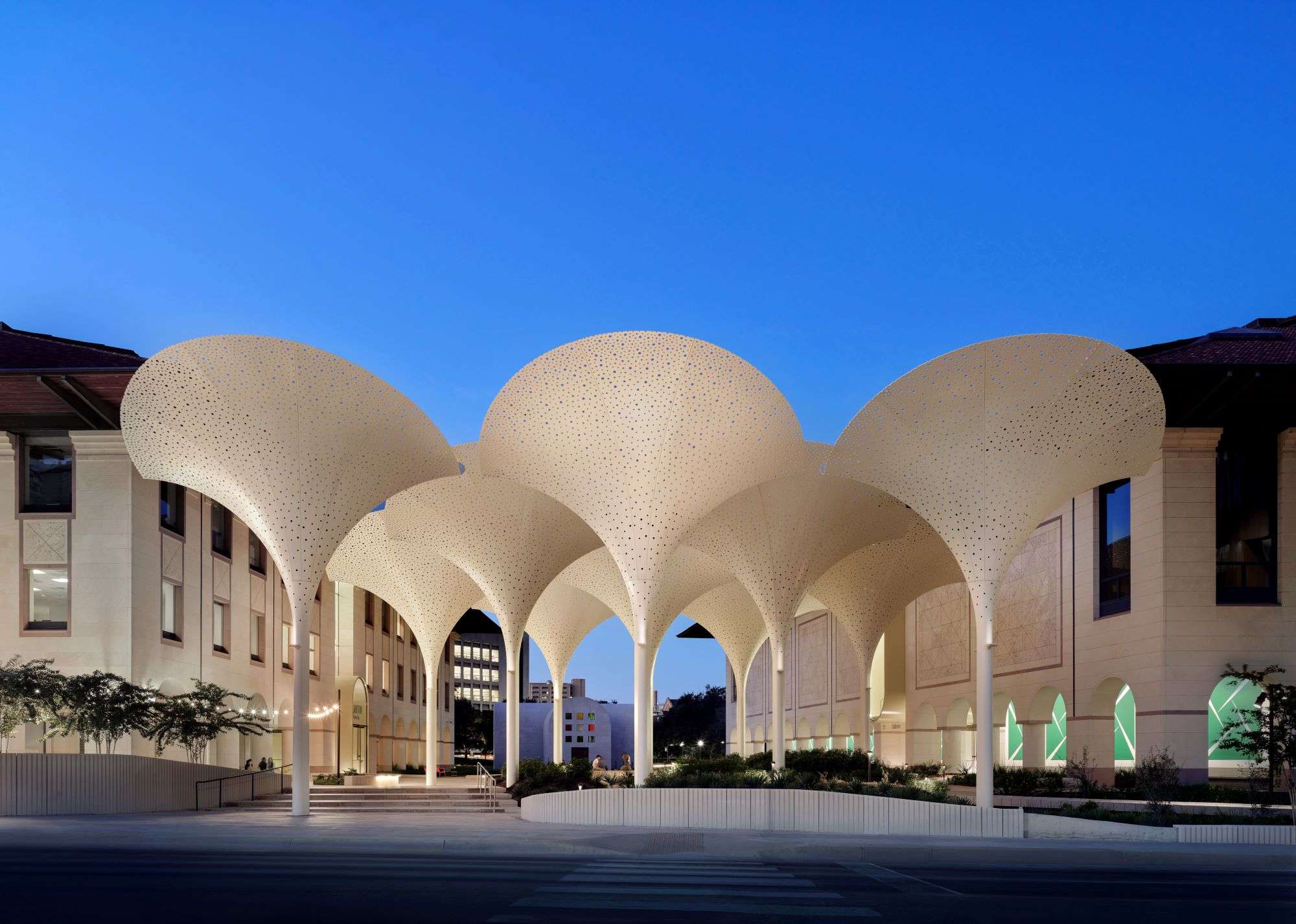 L’Observatoire Makes the Blanton Museum Bloom in Austin with Warm Lights and Radiant Paths