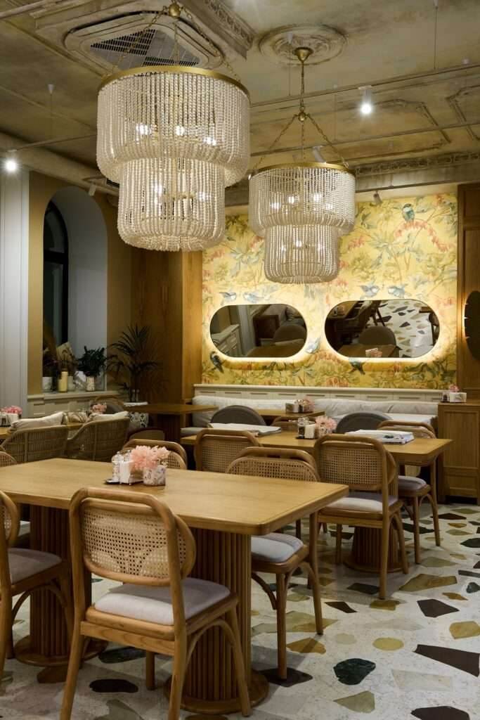 Restaurant Madame Zhu by Allartsdesign