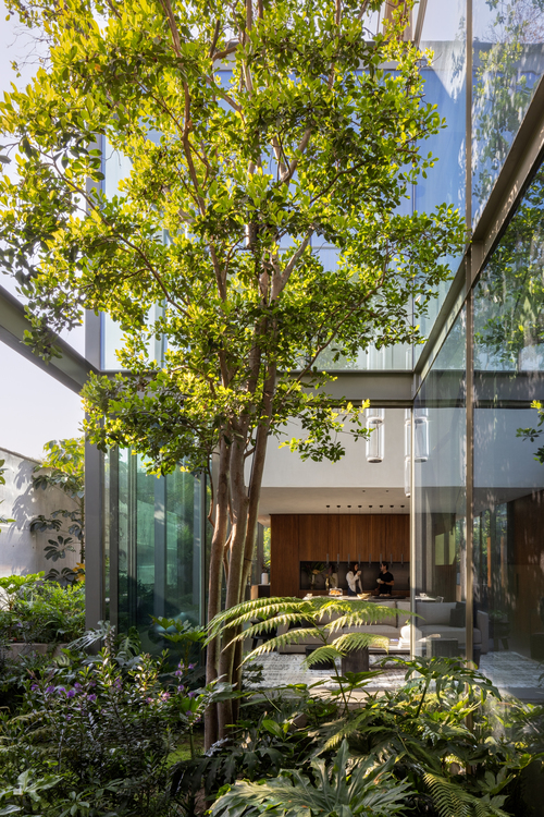 Cárpatos House by IUA Ignacio Urquiza Arquitectos