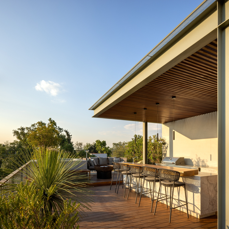 Cárpatos House by IUA Ignacio Urquiza Arquitectos