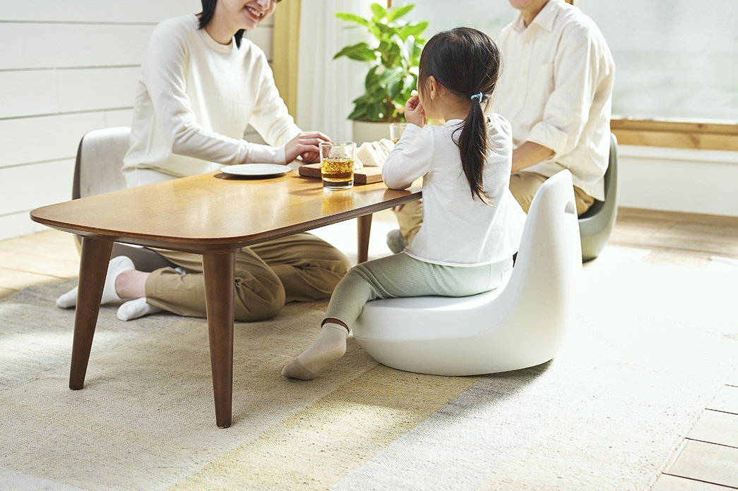 Take a Seat—The Enots Floor Chair Makes Sitting Down (and Getting Up) a Whole Lot Easier