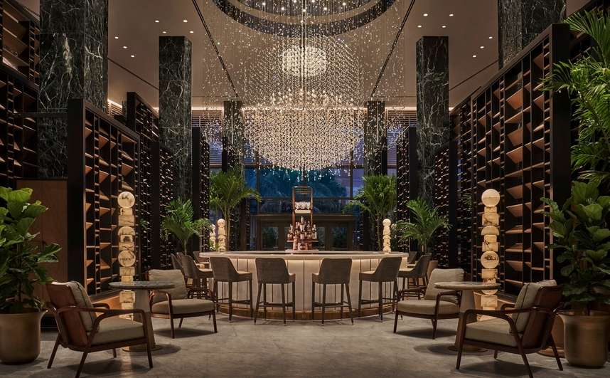 Bill Rooney studio_Four Seasons New Orleans Chandelier Bar