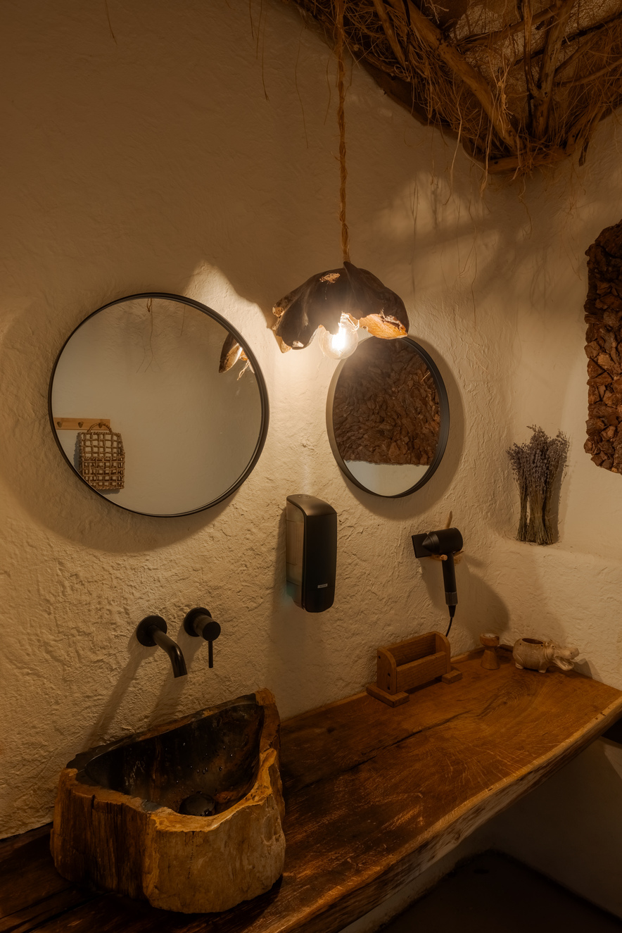 The Woloshyn Bathhouse