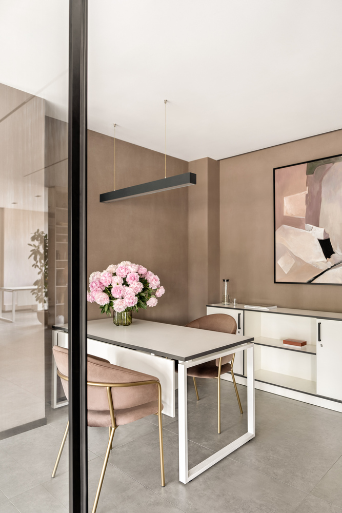 A Minimalist Office by Alta Idea