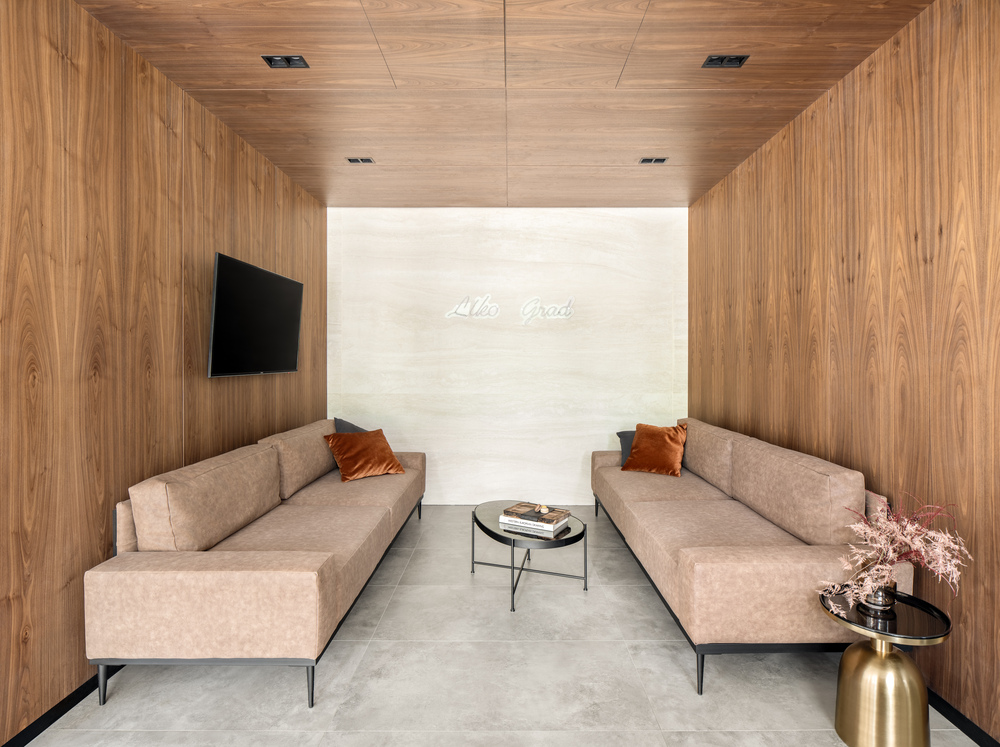 A Minimalist Office by Alta Idea