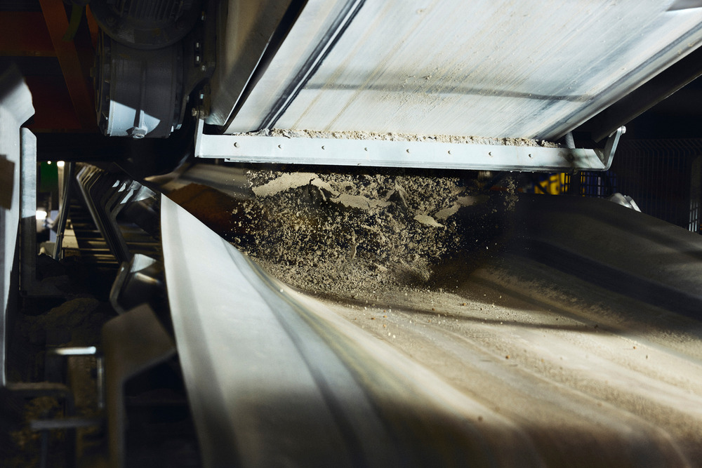Manufacturing processes for the DUAL concrete brick at PERMACON plants