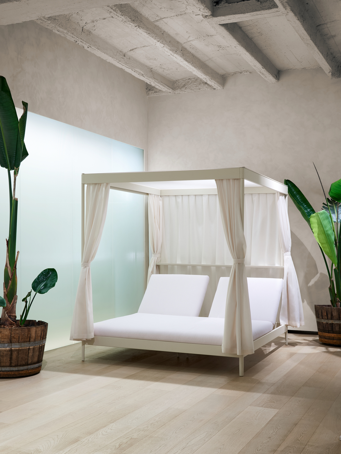 Fast_Solaris_double sunlounger with frameFast Milano