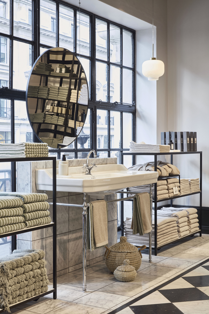 H&M concept store on Regent Street, London