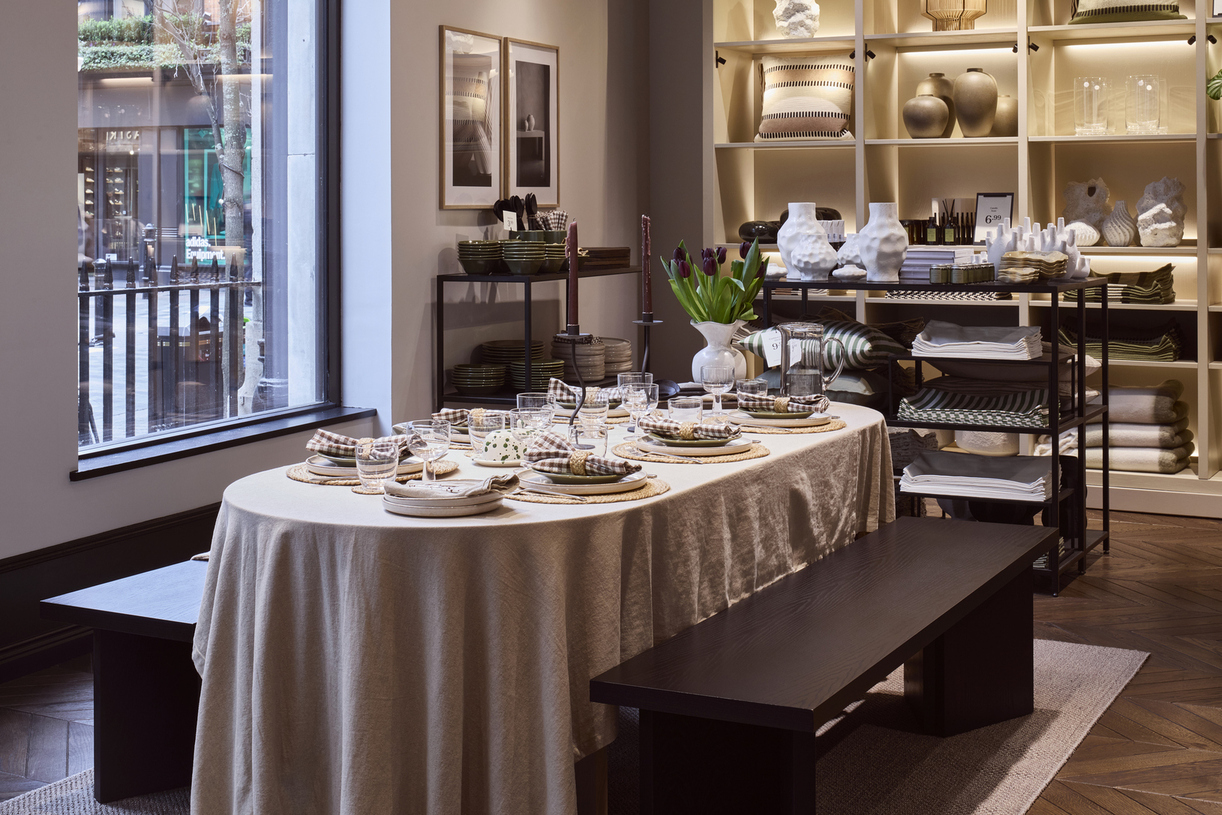 H&M concept store on Regent Street, London