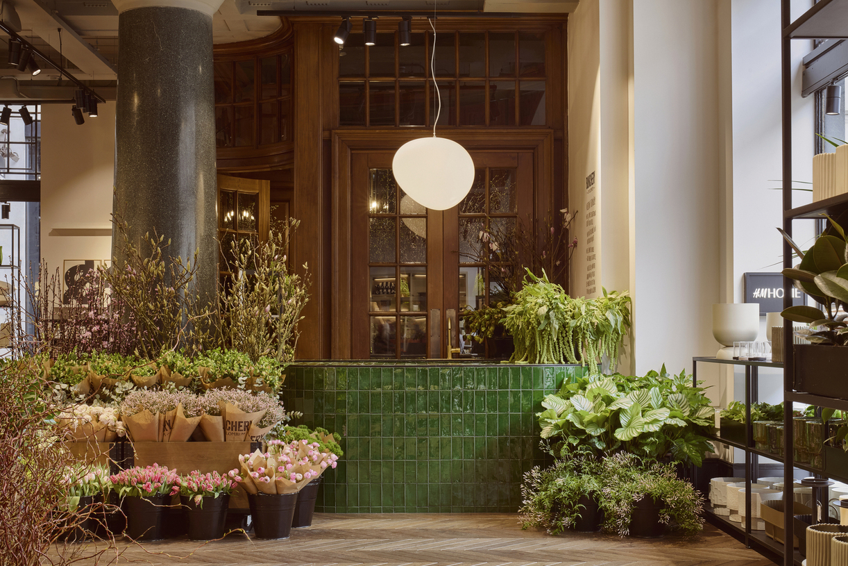 H&M concept store on Regent Street, London