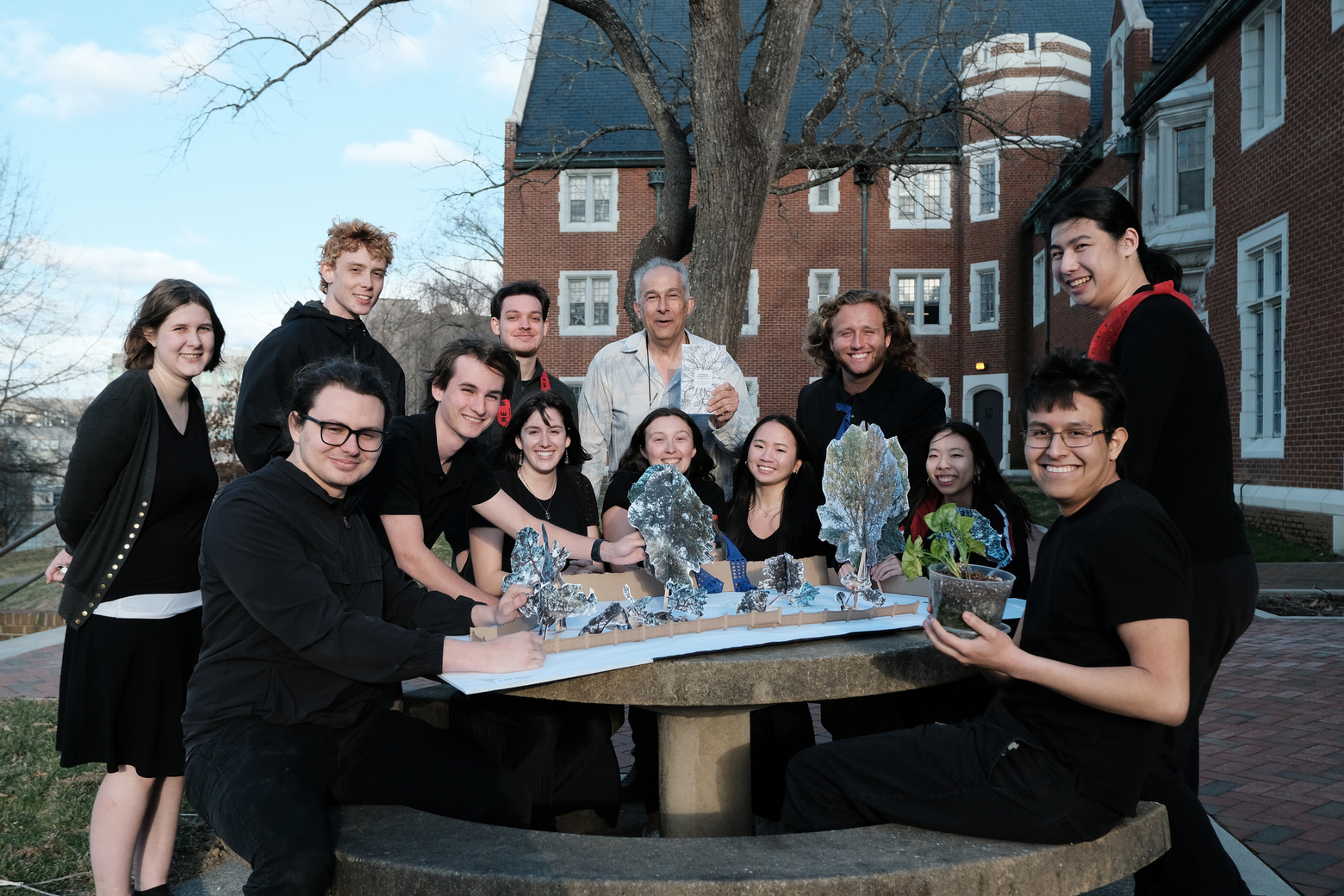 Honors College Students of “No Blue No Green” studio