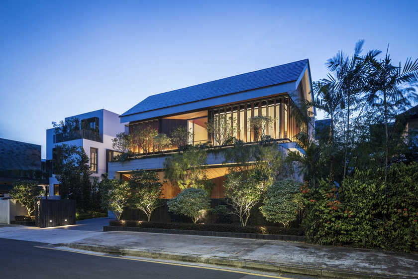 Open Courtyard House by Wallflower Architecture + Design