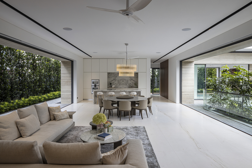 Open Courtyard House by Wallflower Architecture + Design