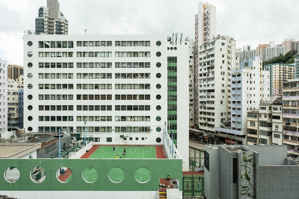 To Kwa Wan Municipal Services Building, photographed by Chris Lu, courtesy of Ying Zhou and Fai Au