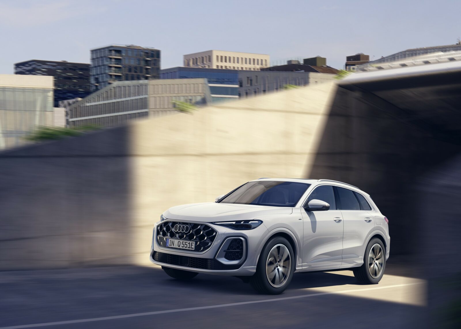 Audi Launches Q5 Plug-in Hybrid Line with 45% More Battery Capacity