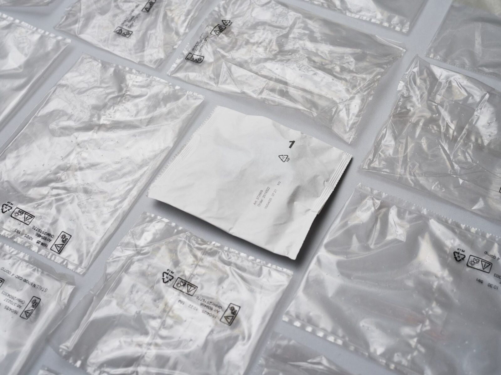 IKEA Replaces Plastic Screw Bags with Recyclable Paper