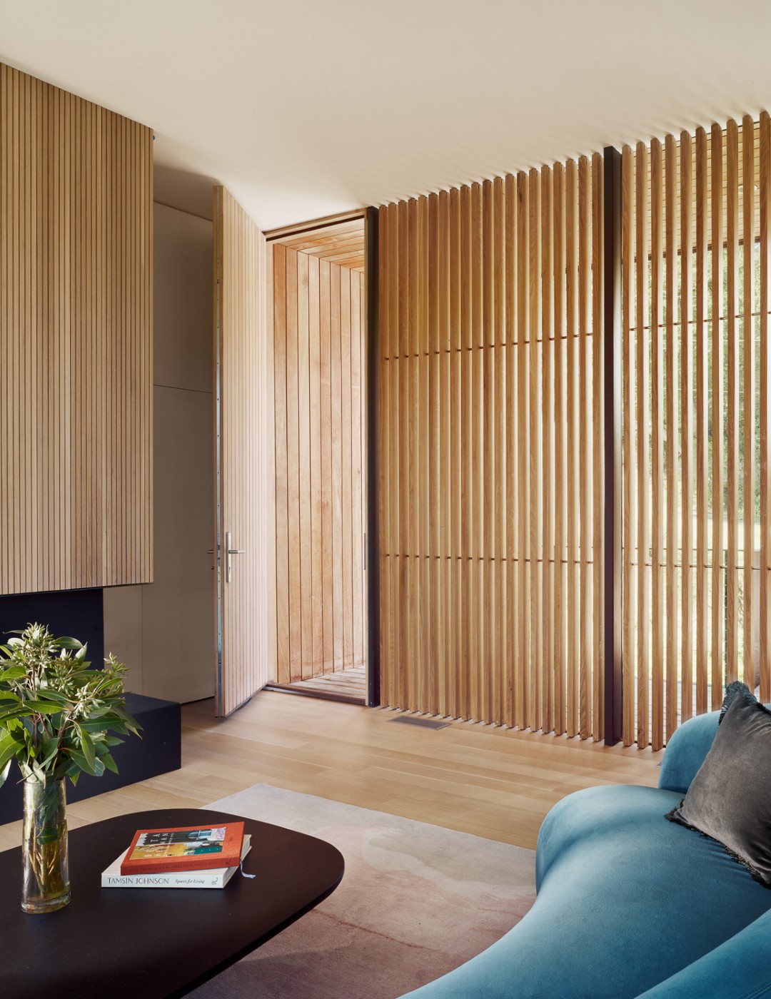 This Austin Home Climbs Above the Trees for a Life Without Curtains