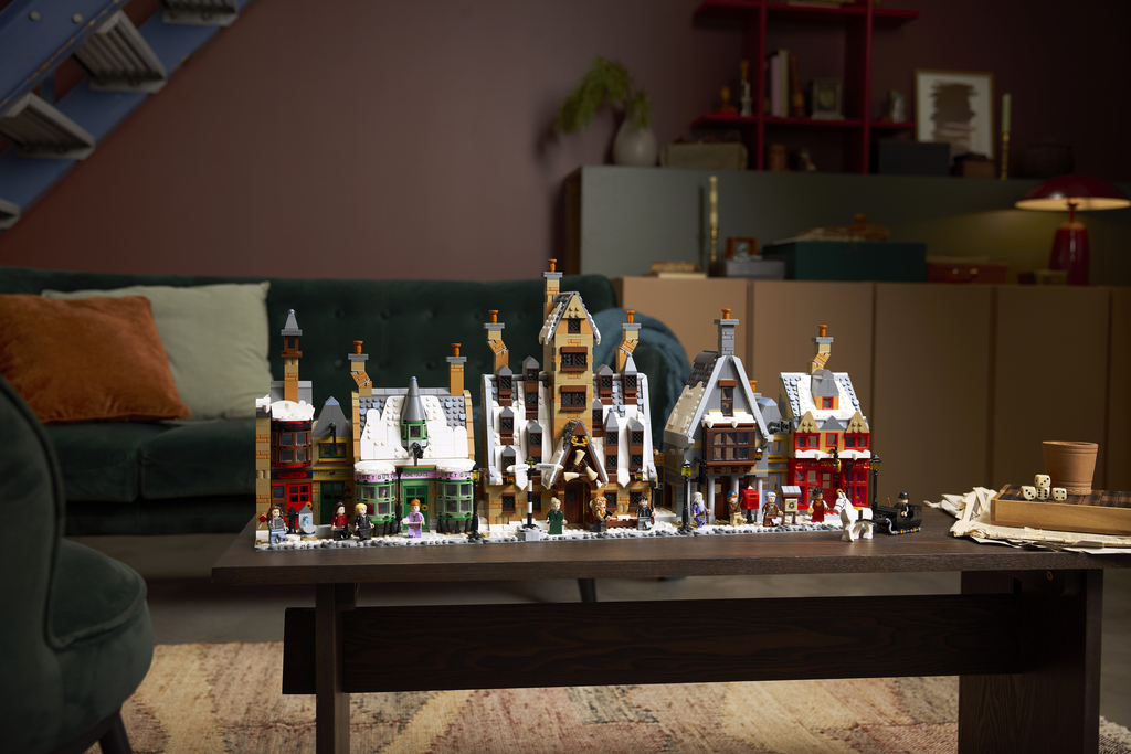 LEGO® Harry Potter™ Hogsmeade™ Village - Collectors' Edition