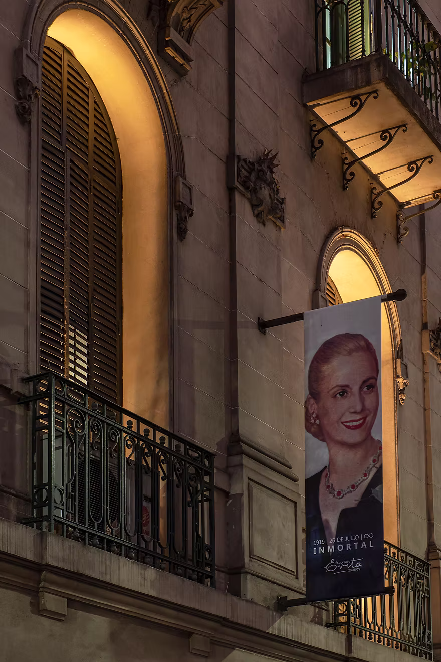 Museo Evita lighting design