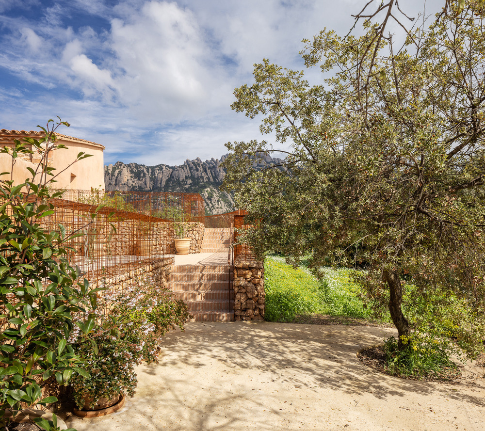 Hotel Masía Can Farrés in Barcelona