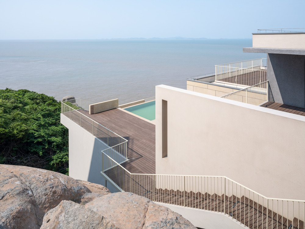 Huanglong Island Lighthouse Hotel by WJ STUDIO