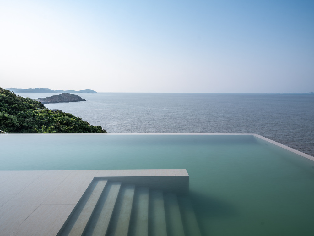 Huanglong Island Lighthouse Hotel by WJ STUDIO