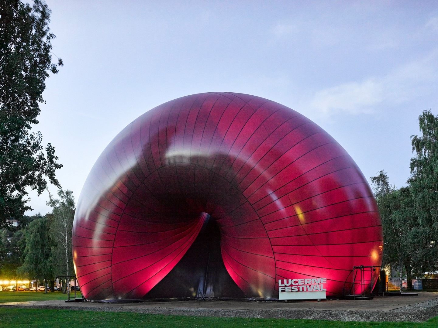 Inflatable Ark Nova in Lucerne Combined Arata Isozaki’s Architecture with Anish Kapoor’s Sculpture