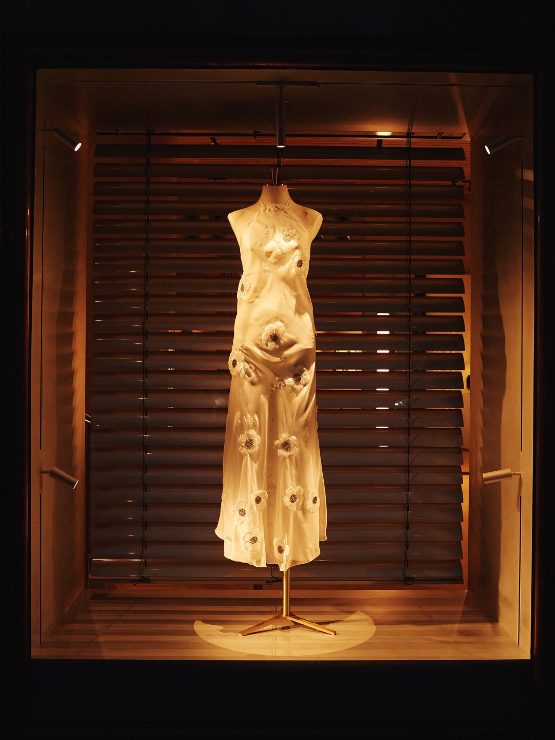 Scanlan Theodore’s Melbourne Store Proves That Lighting Design Can Be Both Luxurious and Responsible