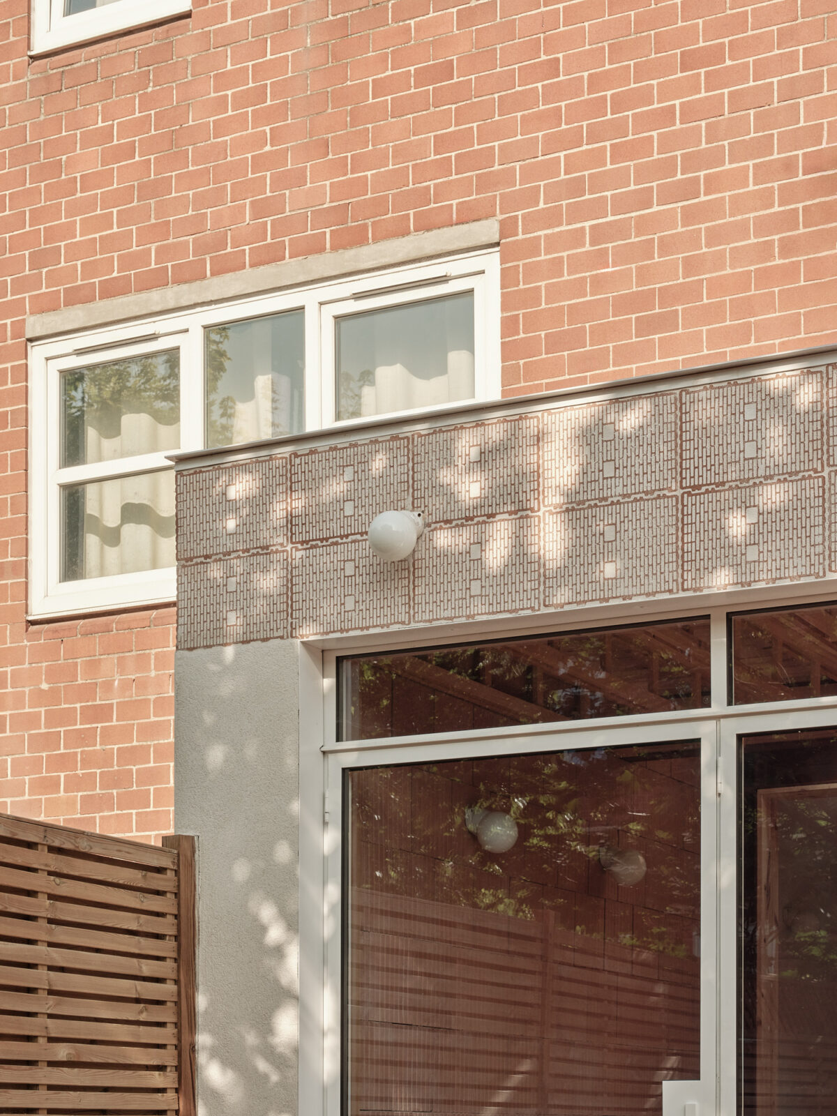 A London Terrace House Explores Low-Impact Living Through Porotherm Construction