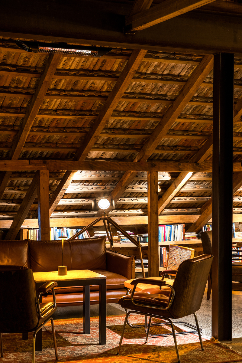 Bar Céu by Kuster Brizola Arquitetos