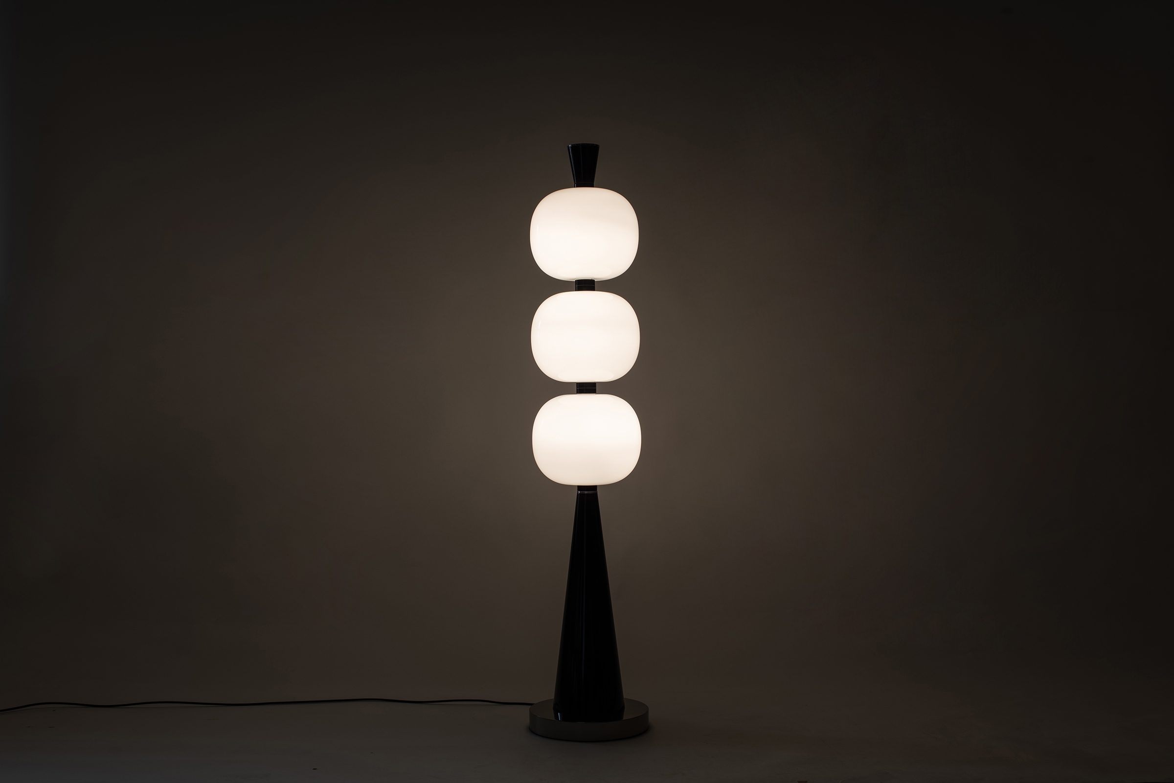 Tang Hulu Floor Lamp