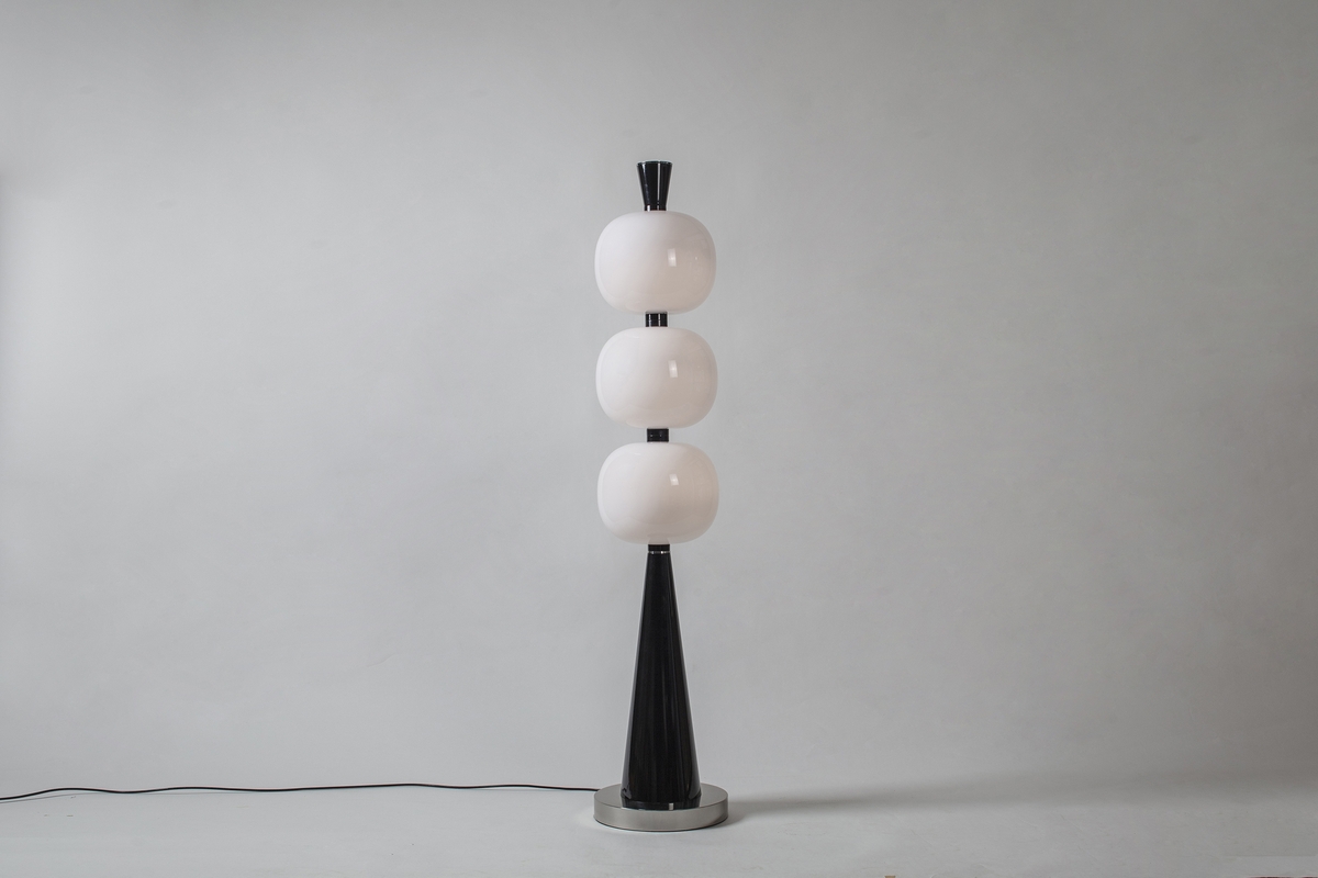 Tang Hulu Floor Lamp