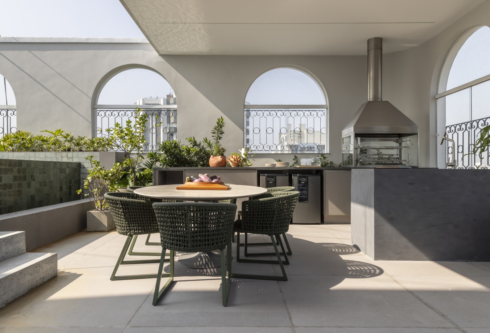 Family Life Finds Its Flow in São Paulo’s Vila Madalena Apartment
