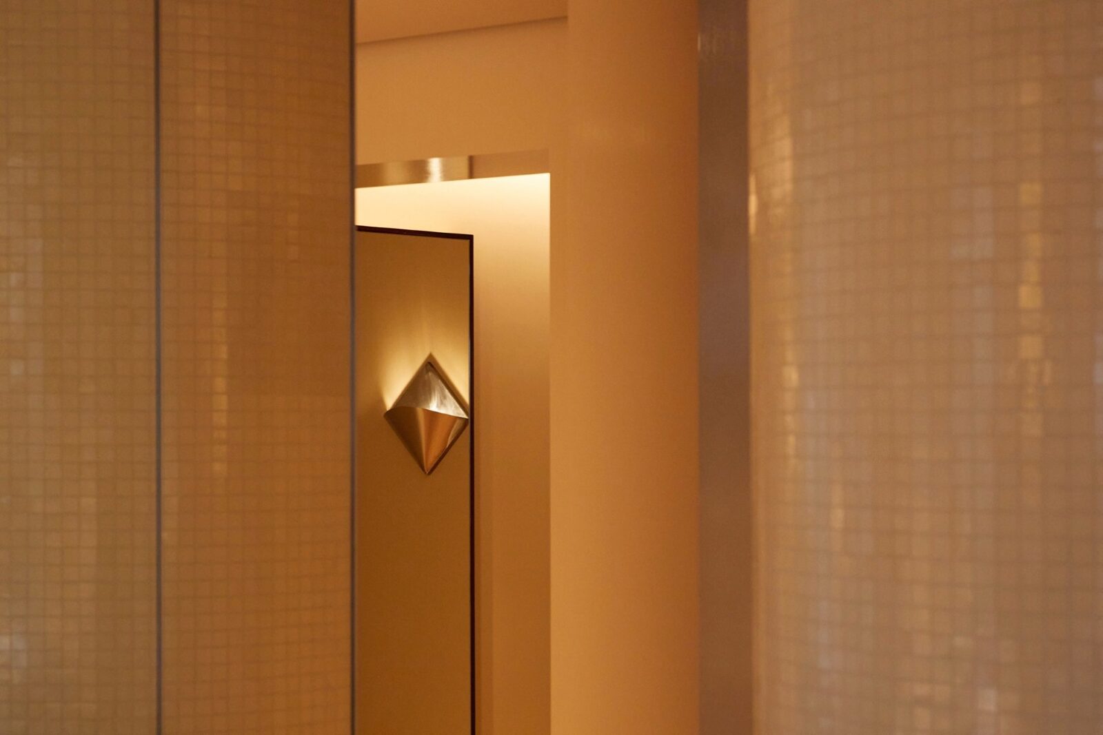 Scanlan Theodore’s Melbourne Store Proves That Lighting Design Can Be Both Luxurious and Responsible