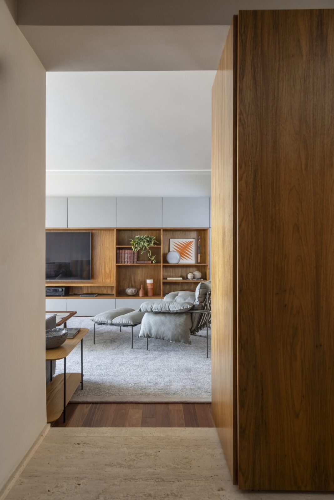 Family Life Finds Its Flow in São Paulo’s Vila Madalena Apartment
