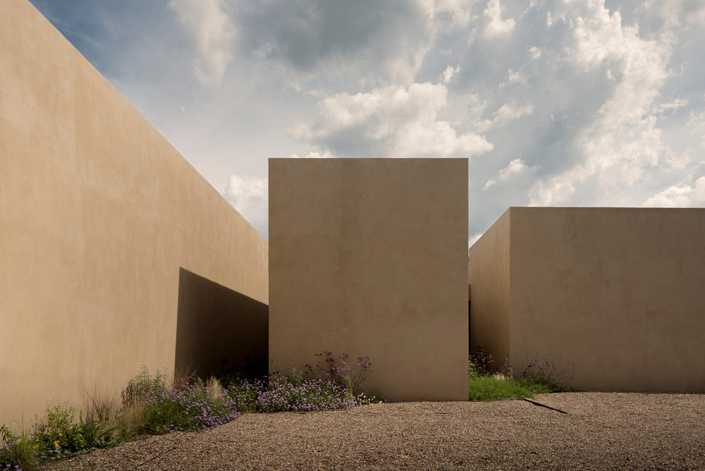 Casa San Francisco by Jorge Garibay Arquitectos