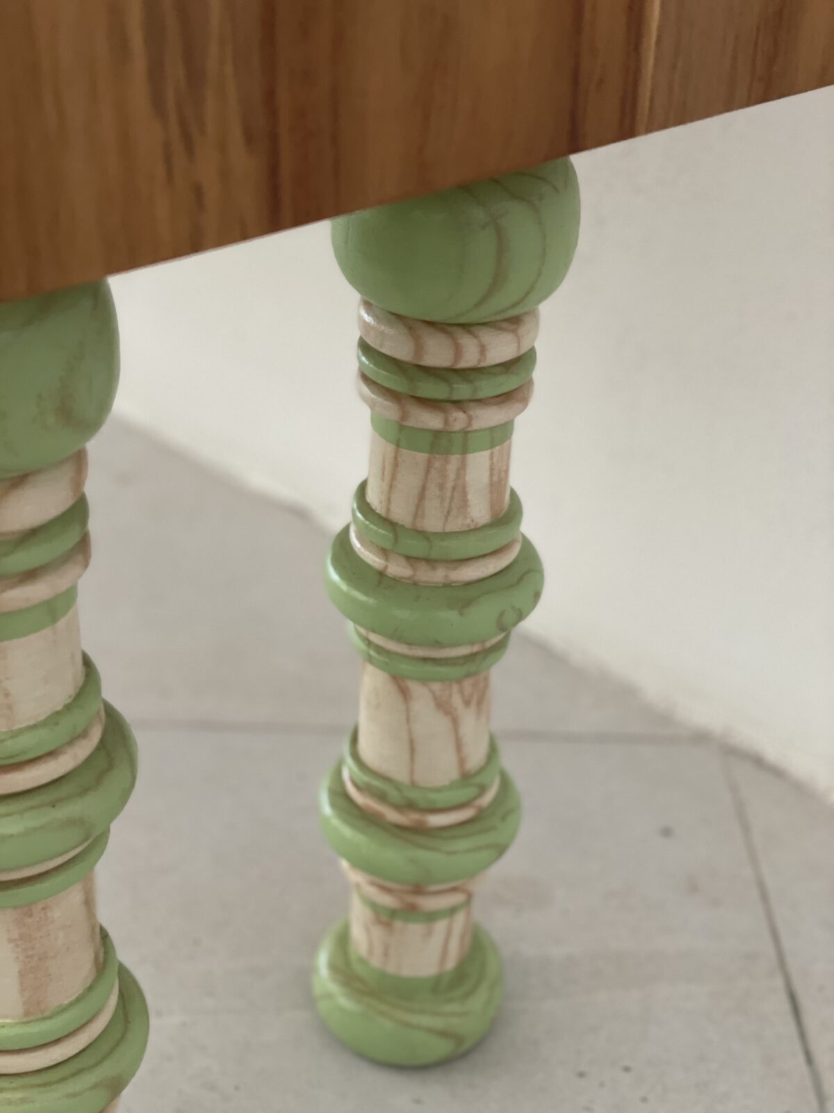 Almendros Console Embodies a Changing Cultural Landscape of Costa Rica