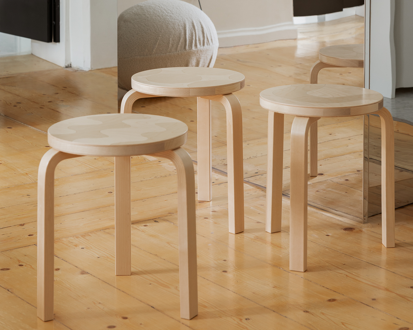 Lokki, Kivet, Seireeni stools