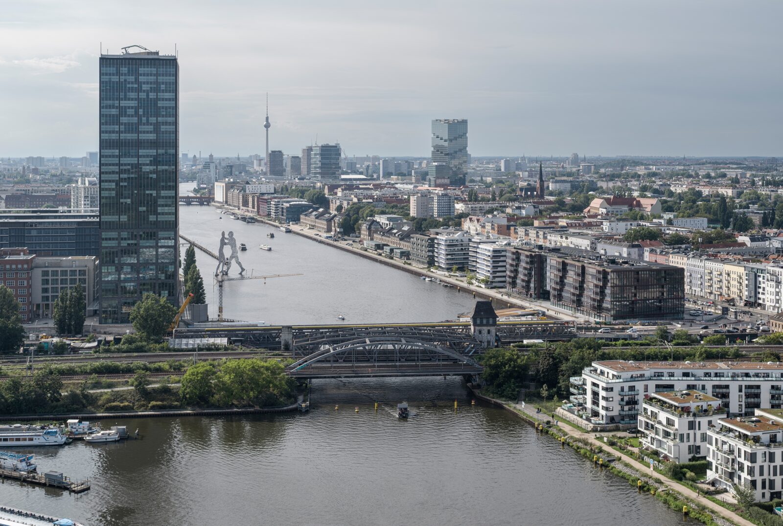 New Dockyard Office Complex in Berlin