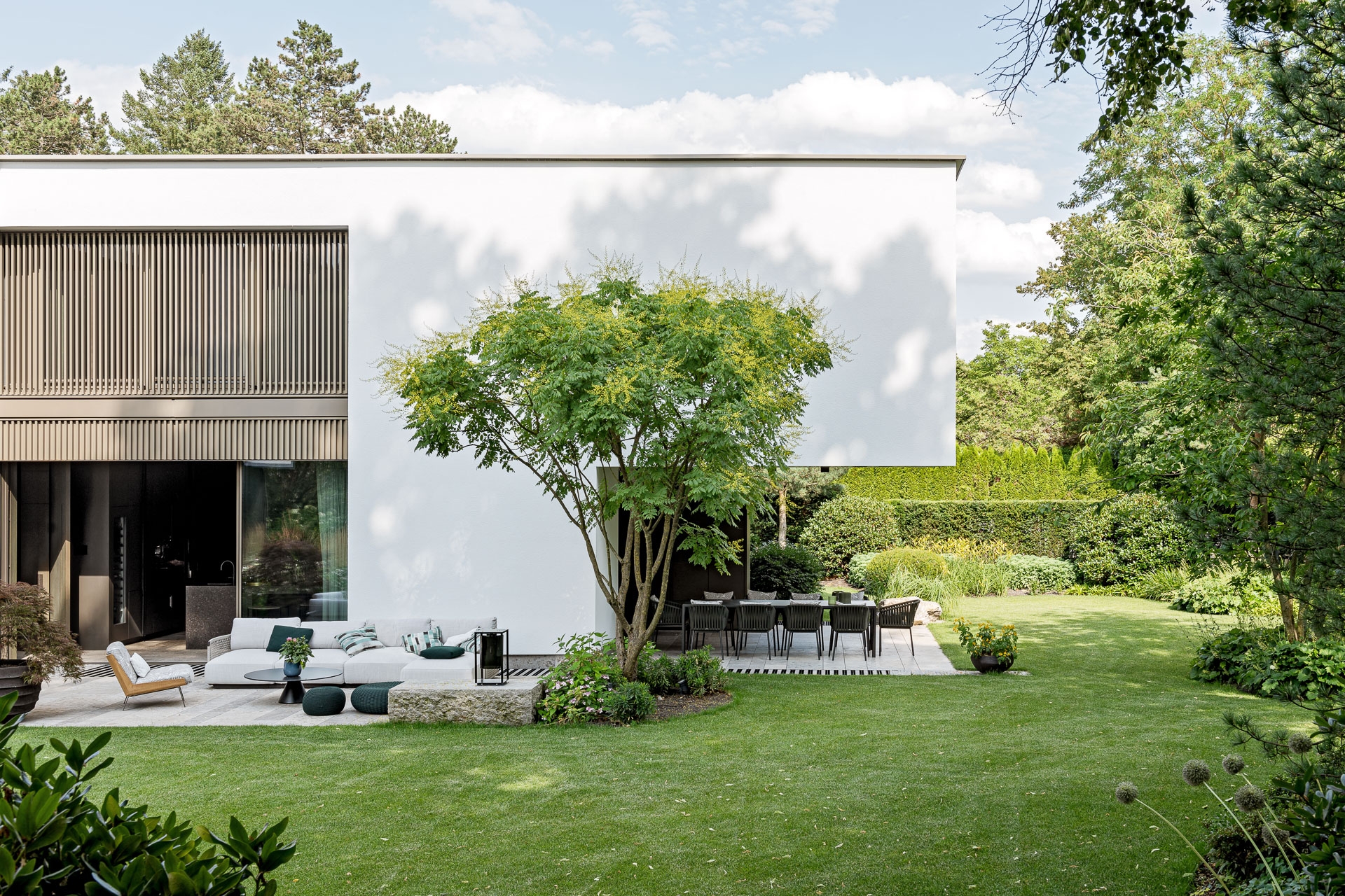 House GR31 Reveals the Precision and Materiality of Contemporary