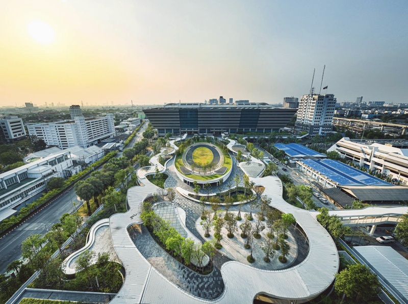 Bangkok’s Government Complex