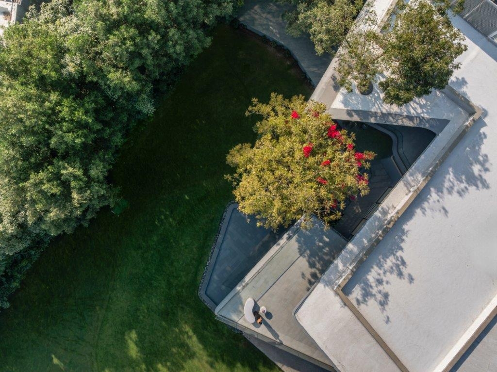 NINE x NINE
Prize
Winner in Architectural Design - Residential
Design Company
Sanjay Puri Architects
Lead Designer
Sanjay Puri, Nina Puri
Design Team
Ayesha Puri, Nilesh Patel
Architecture Firm
SANJAY PURI ARCHITECTS