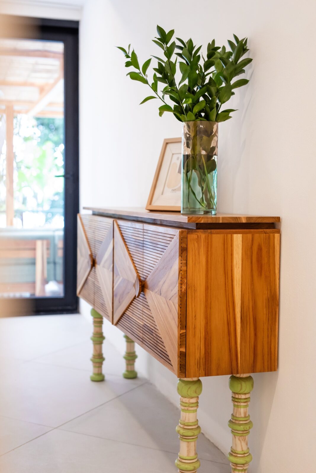 Almendros Console Embodies a Changing Cultural Landscape of Costa Rica