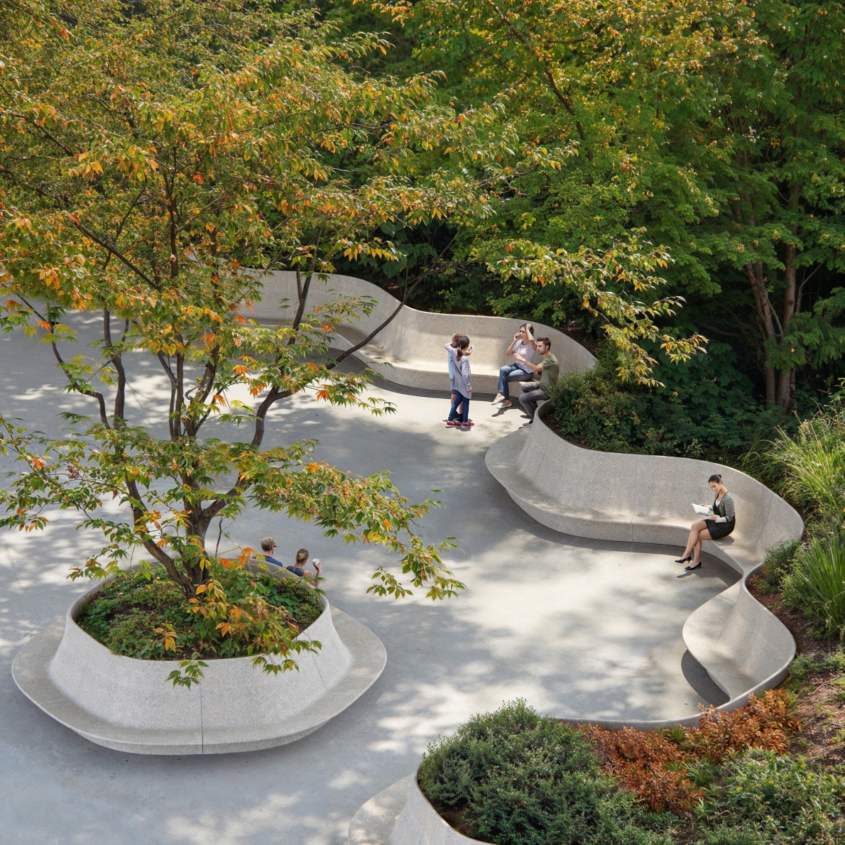 Public space feels most alive when it invites people to slow down, meet, and share moments together. This is what ESCOFET has been dedicated to for more than a century, shaping cities with urban elements that combine strength, function, and imagination. Their recent collaboration with Foster + Partners produced Gather and Tiers, two collections that prove concrete can be light, adaptable, and even welcoming.