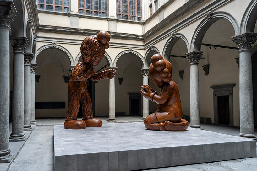 ‘KAWS: THE MESSAGE’, Palazzo Strozzi, Florence, 2025. photo © Ela Bialkowska, OKNO studio © KAWS